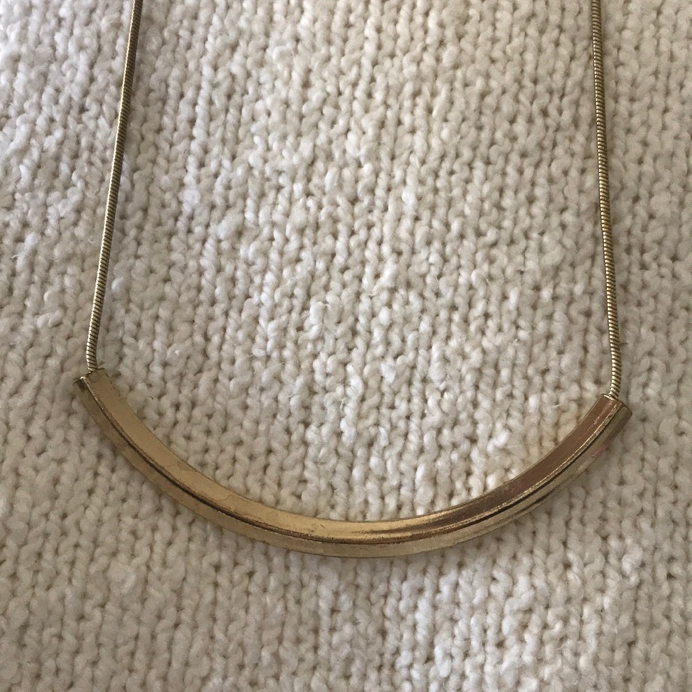 Simple gold necklace